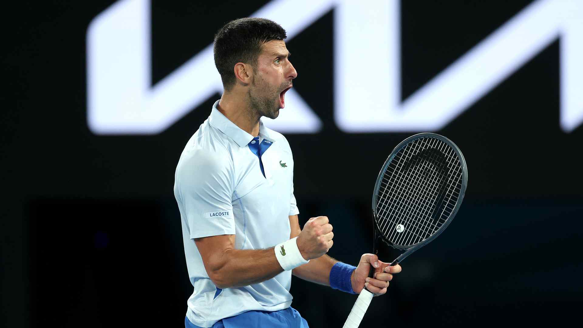 Novak Djokovic consigue su 14ª clasificación a cuartos en el Abierto de Australia.