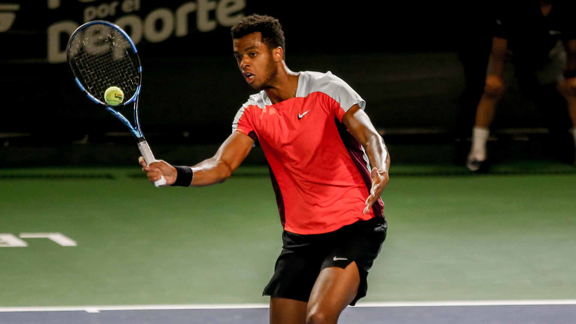 Giovanni Mpetshi Perricard at the Leon Challenger.